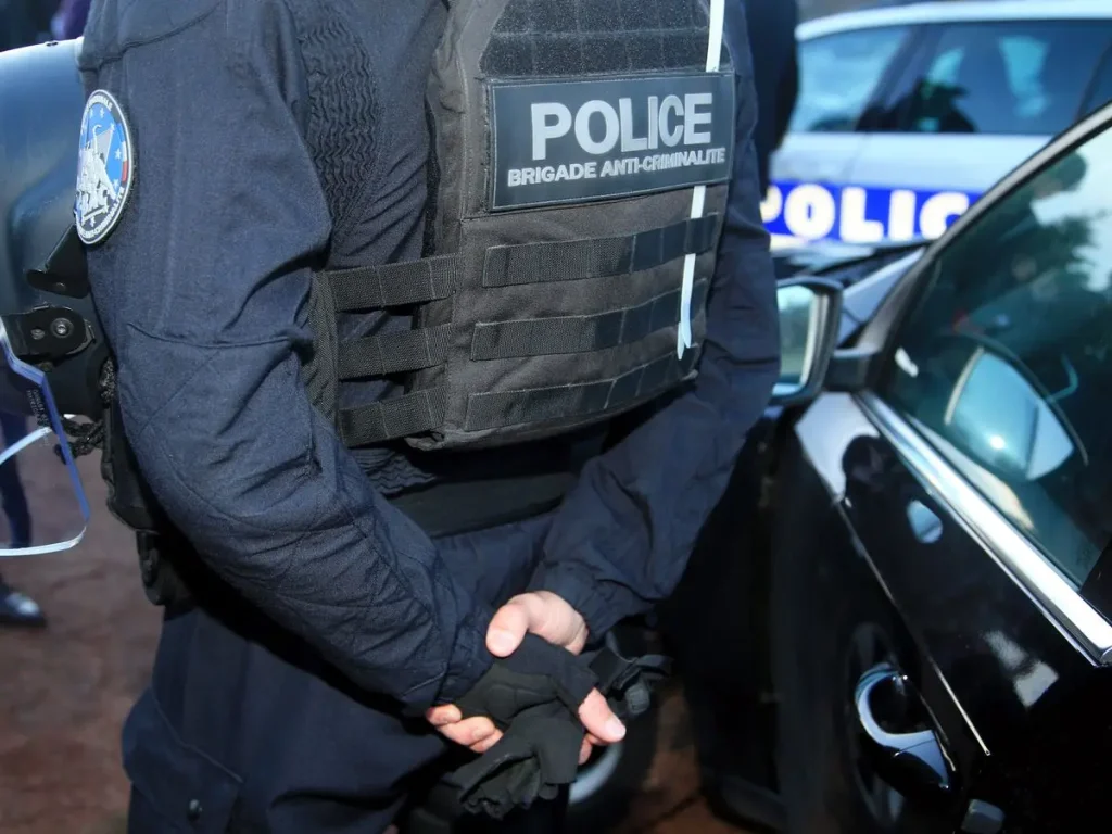 Alpes-Maritimes: a sixty-year-old violently attacked, shouting “Dirty Arab, I will cut you into pieces and send you to Jerusalem!”  »